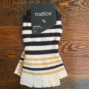 NWT Toe Socks Low Rise Grip Stripe Small
